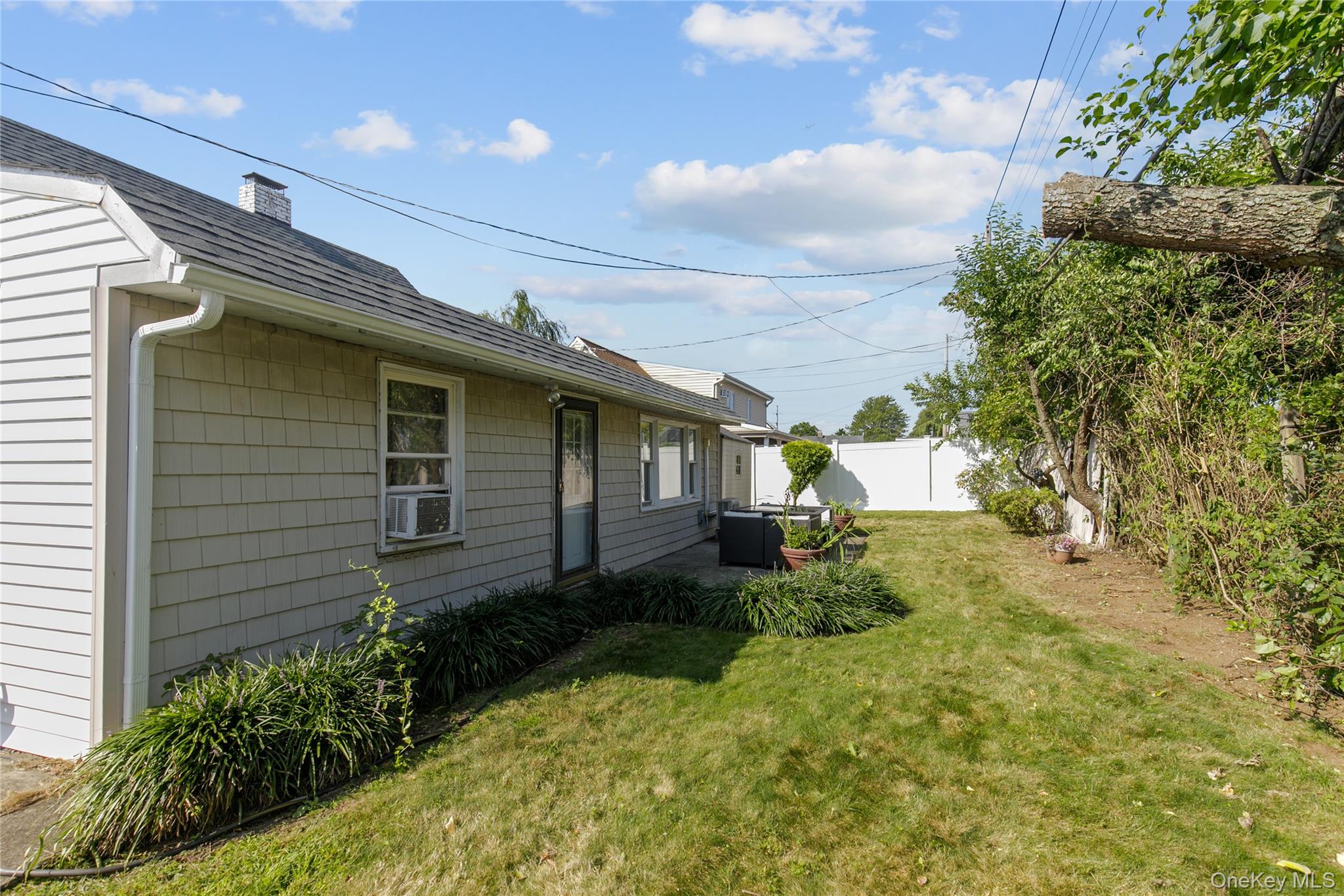 35 Lowland Road