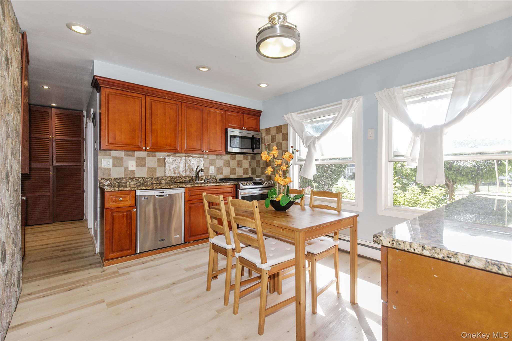 35 Lowland Road