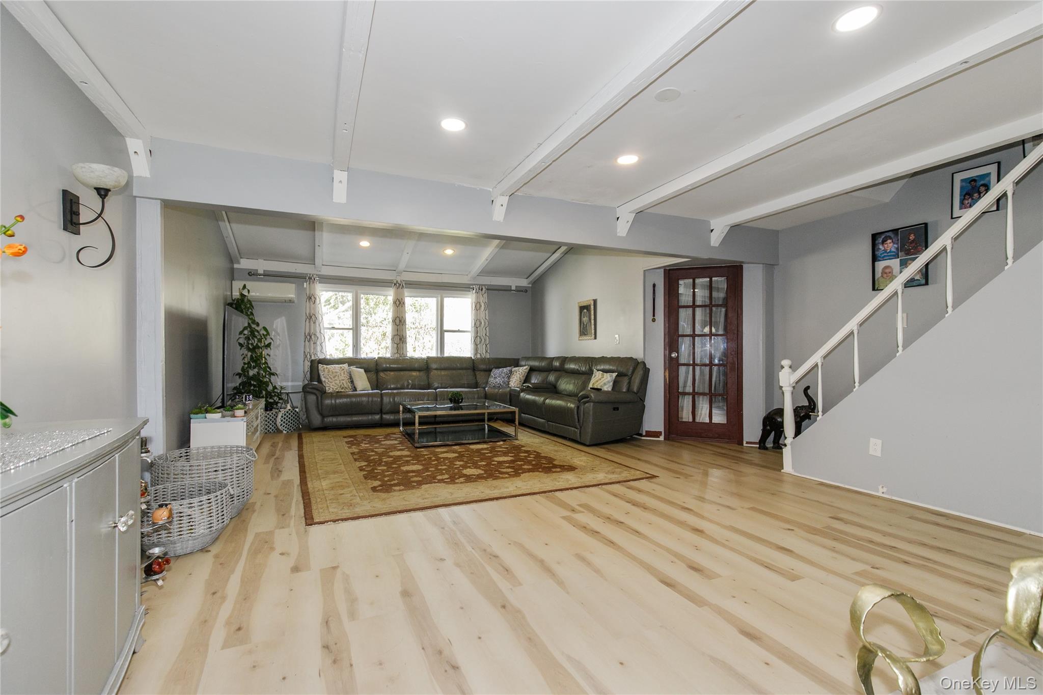 35 Lowland Road