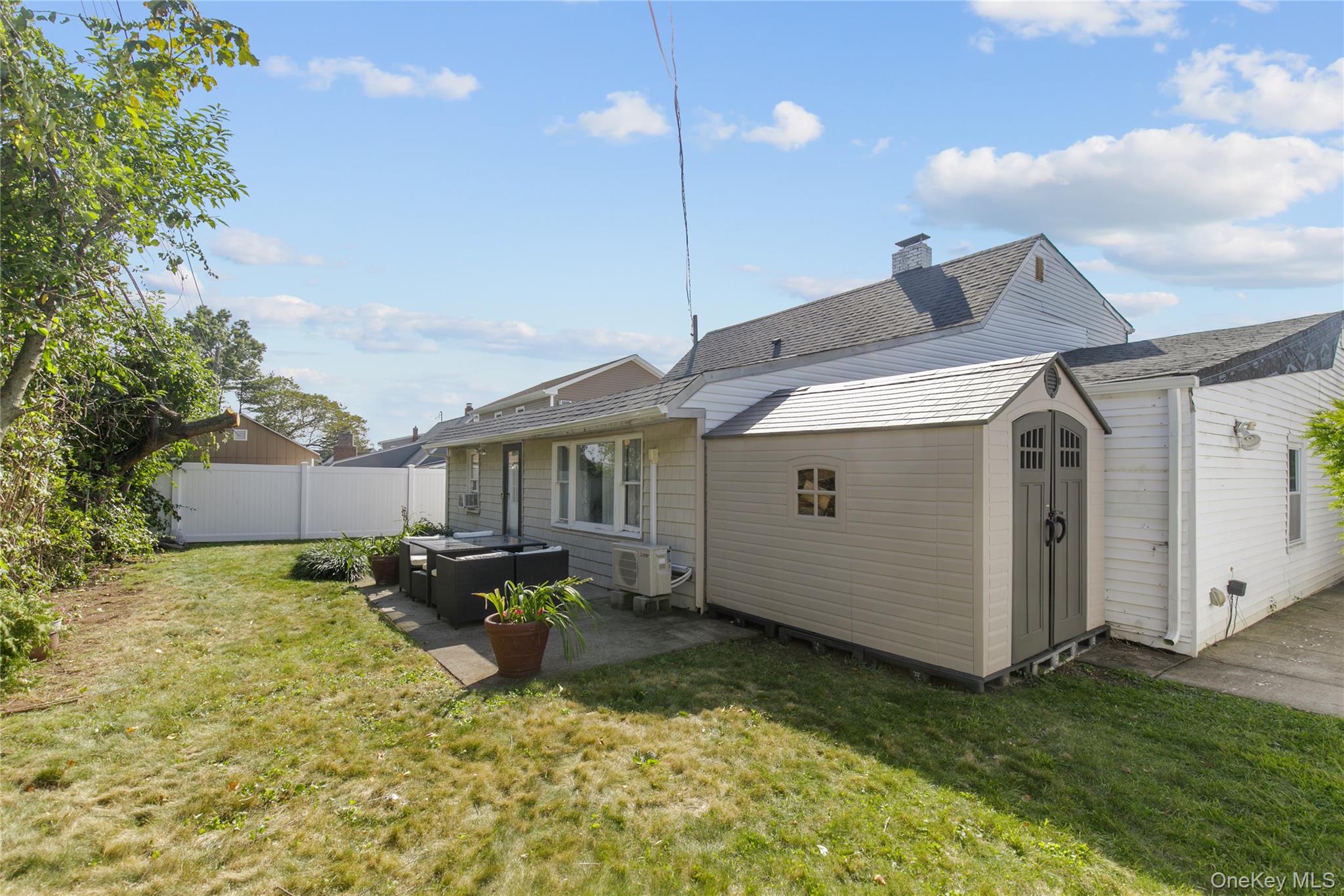 35 Lowland Road