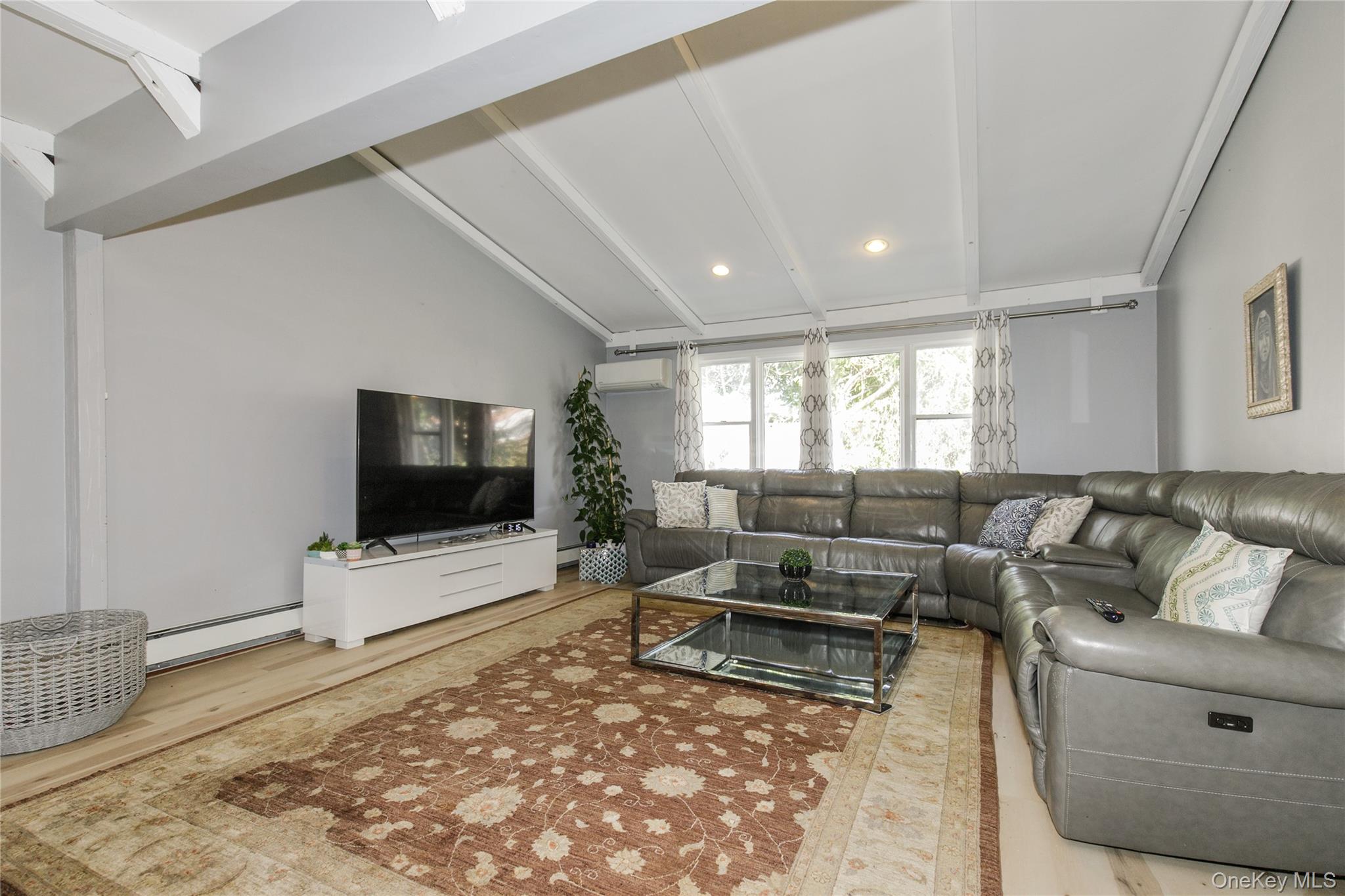 35 Lowland Road