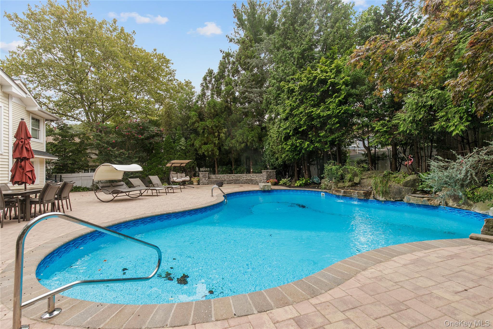 3 Saint Lawrence Place