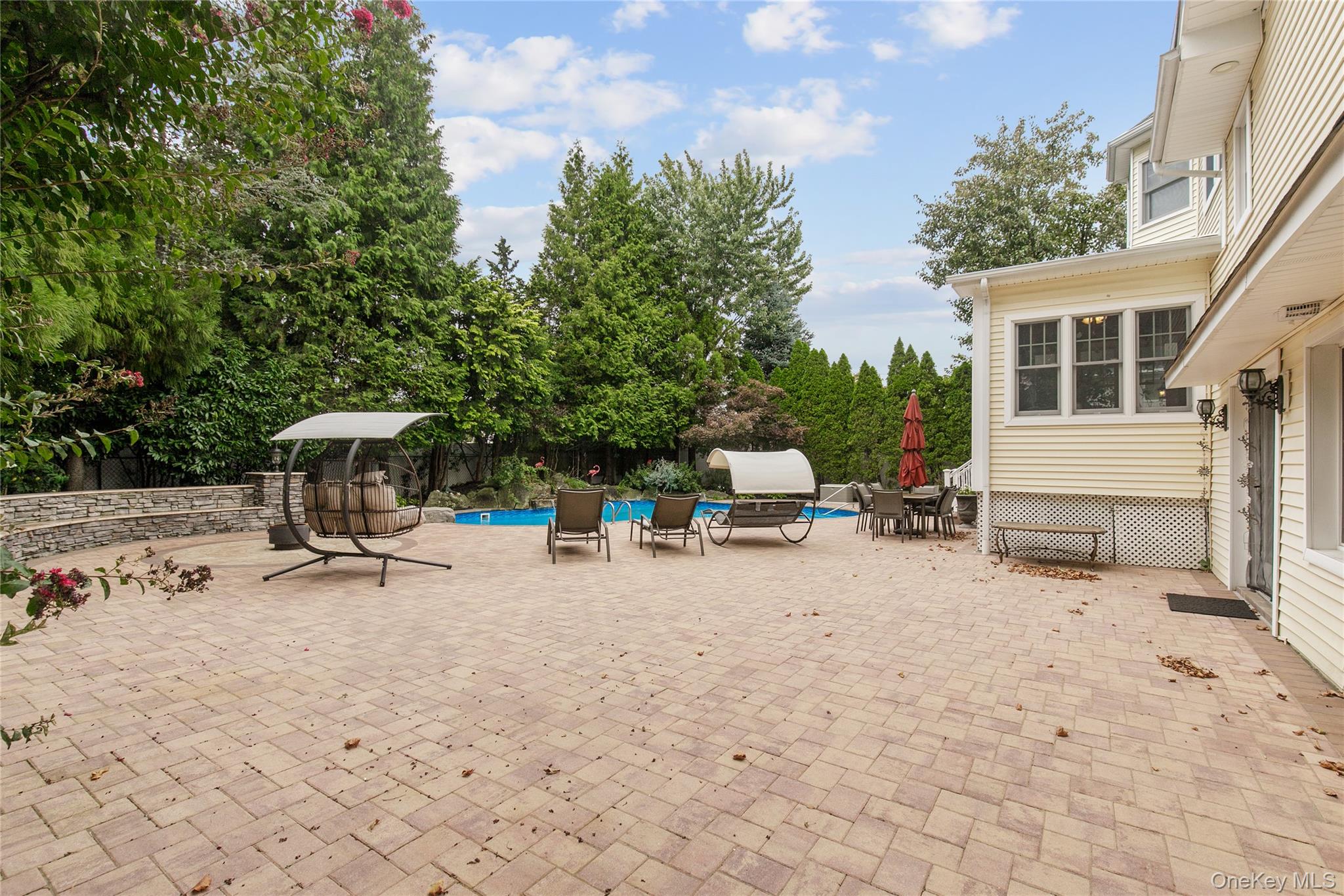 3 Saint Lawrence Place