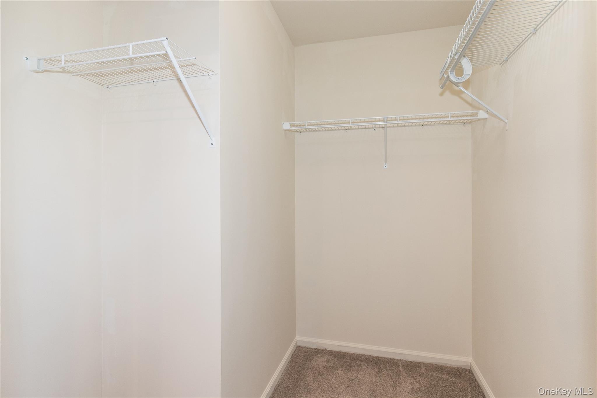 28 Lorien Place Unit: 4