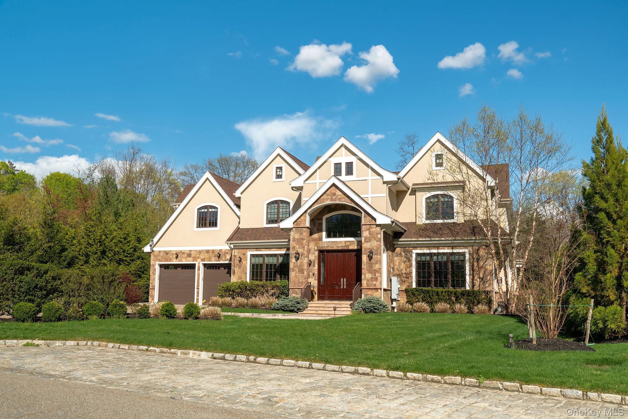 11 Buckingham Court