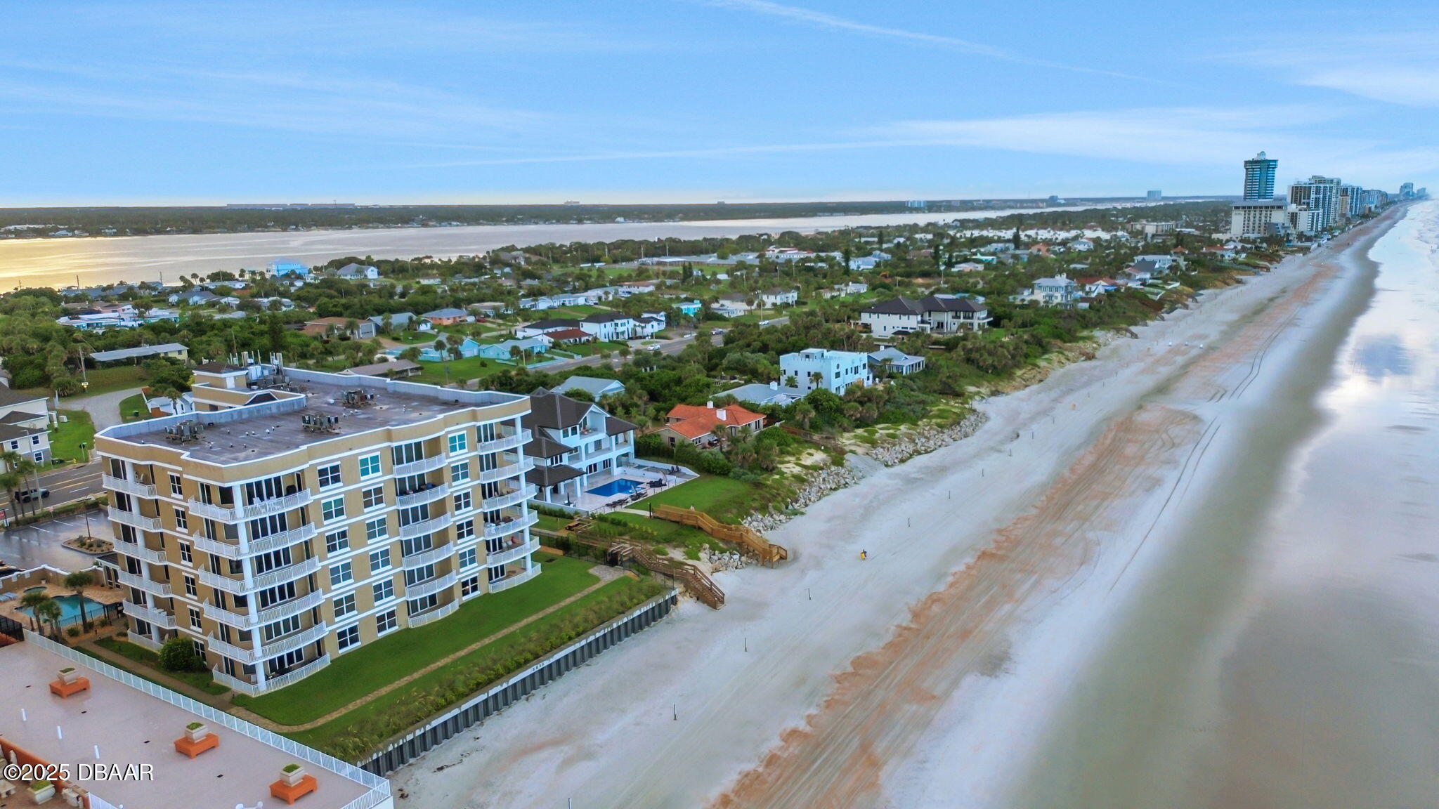2855 S Atlantic Avenue, 304