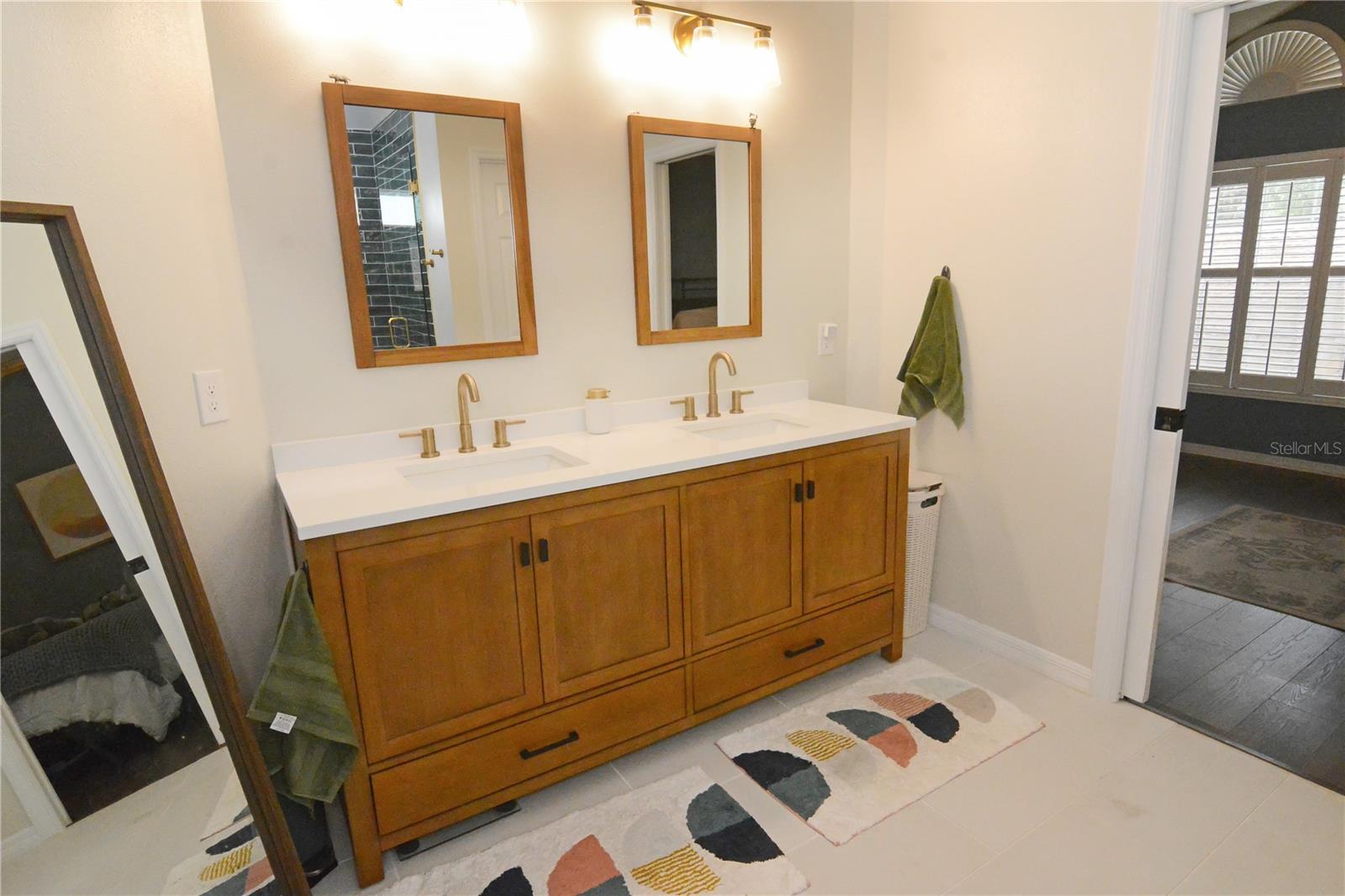 1090 PEBBLE BEACH CT