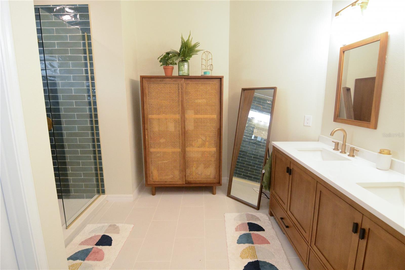 1090 PEBBLE BEACH CT