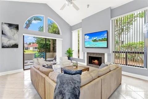 1000 WINDERLEY PL #5