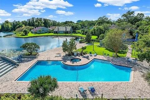 1000 WINDERLEY PL #5