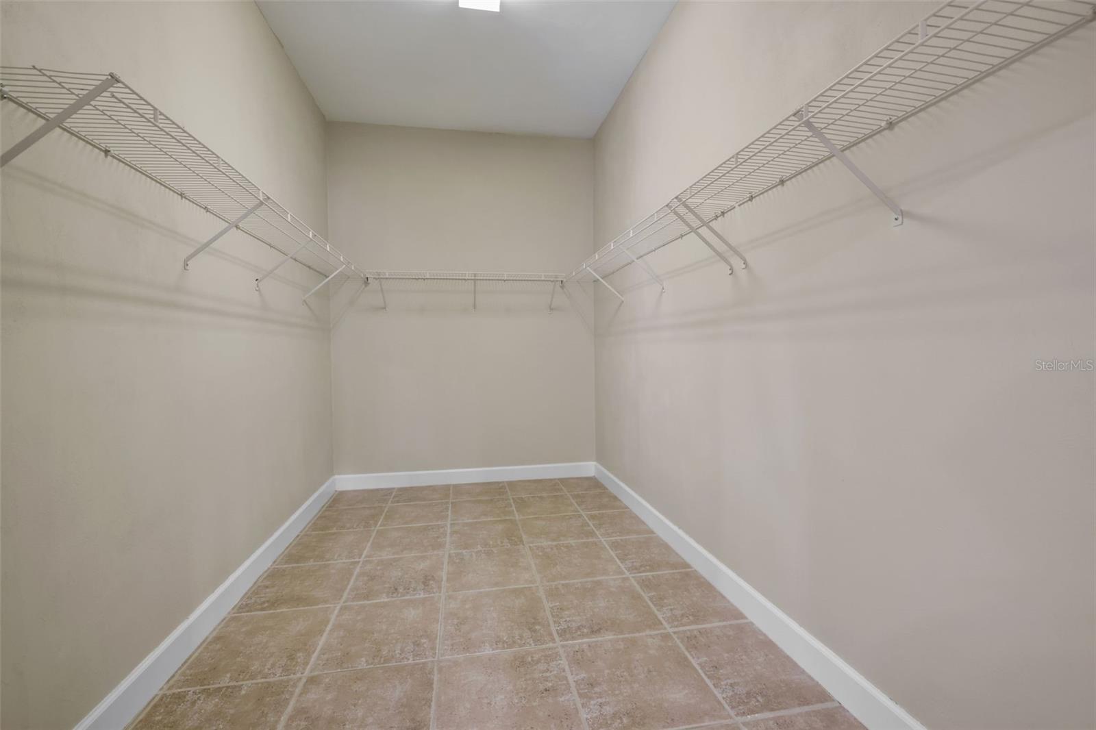 11 CYPRESS HOLLOW LN