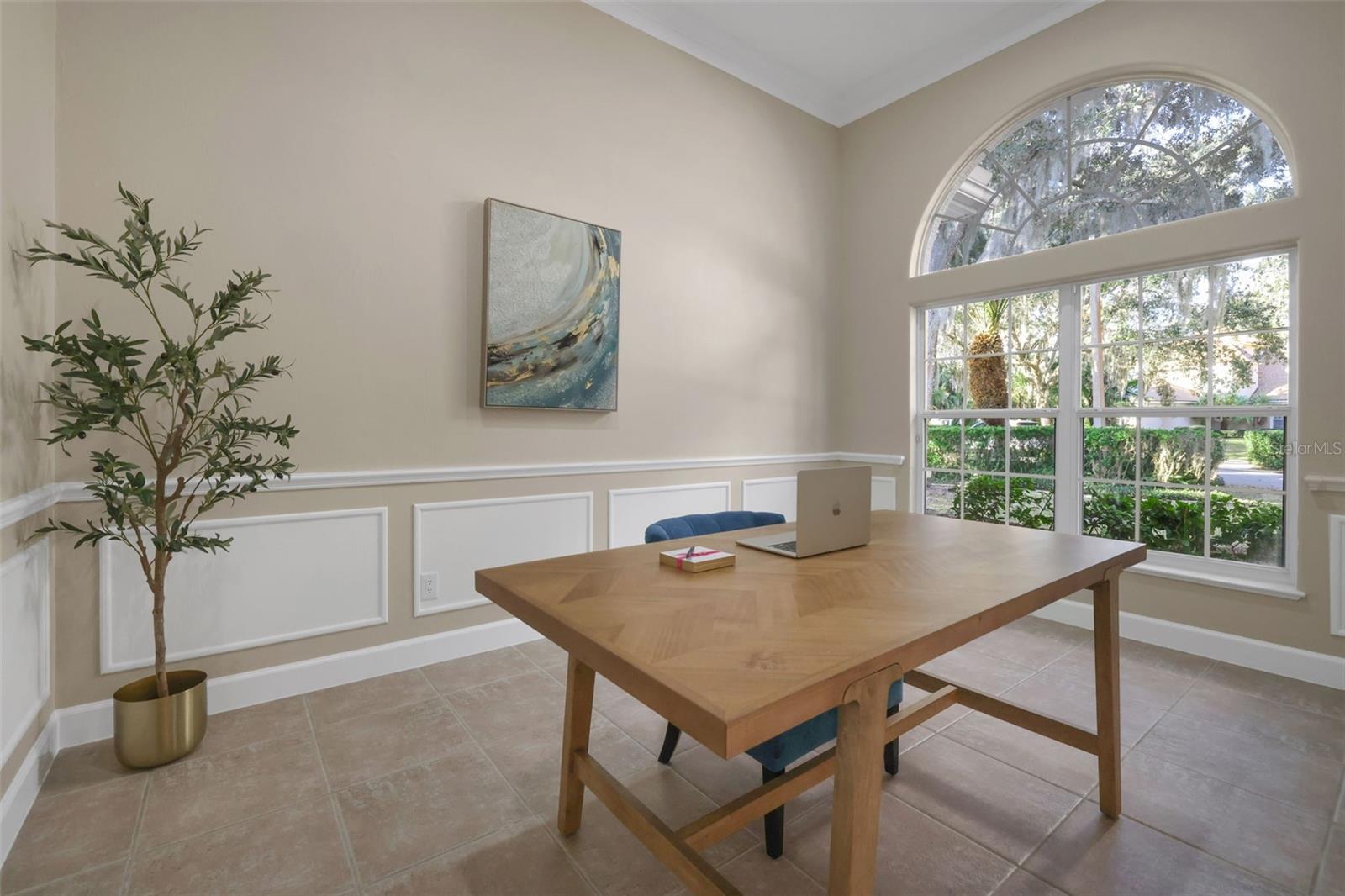 11 CYPRESS HOLLOW LN