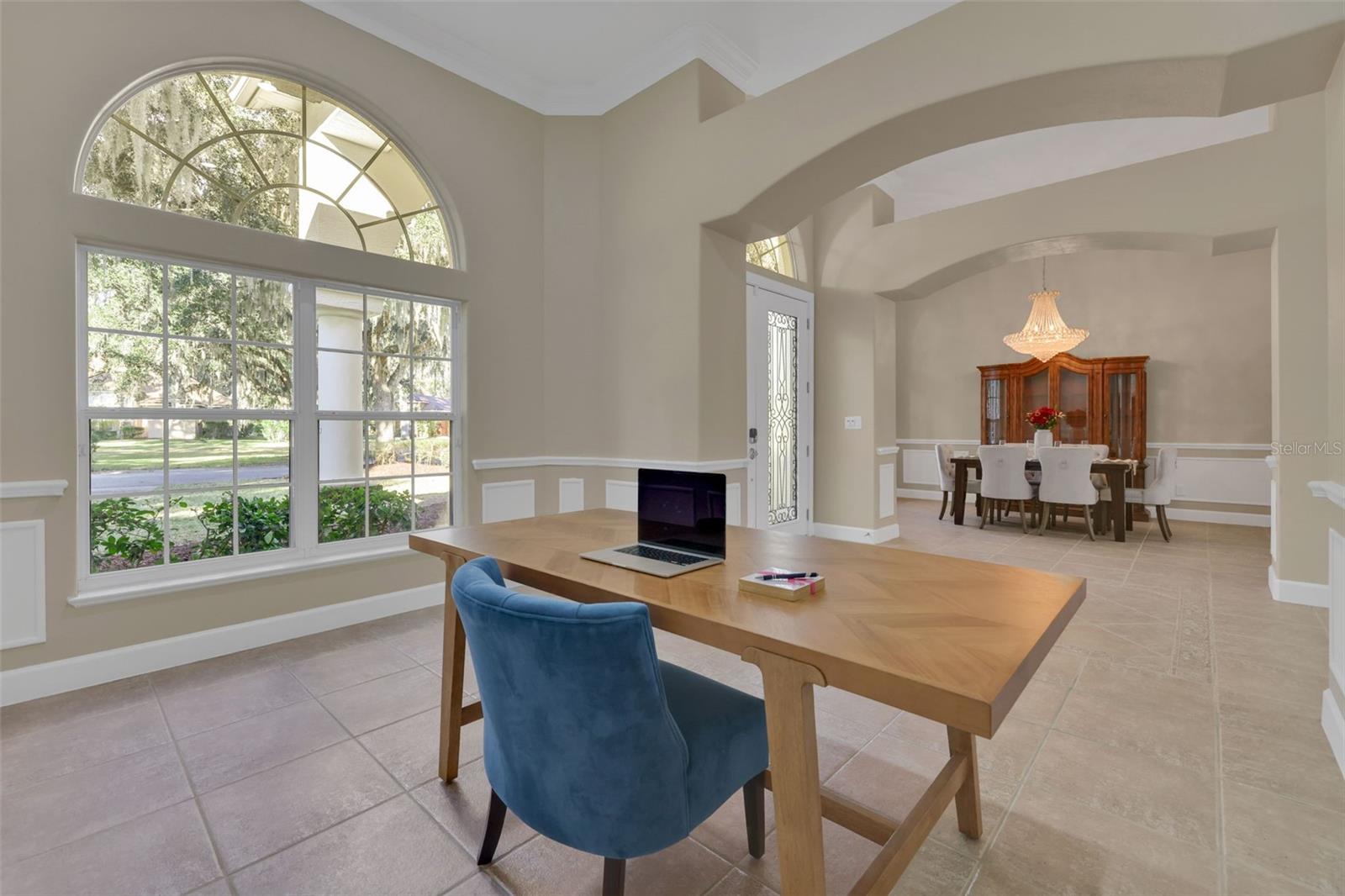 11 CYPRESS HOLLOW LN