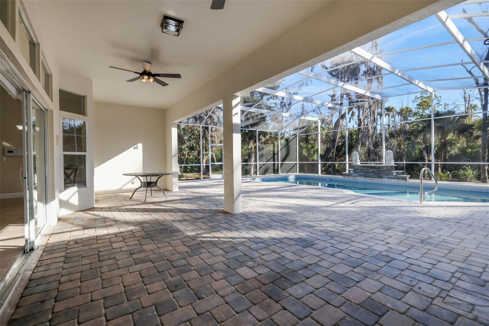 11 CYPRESS HOLLOW LN