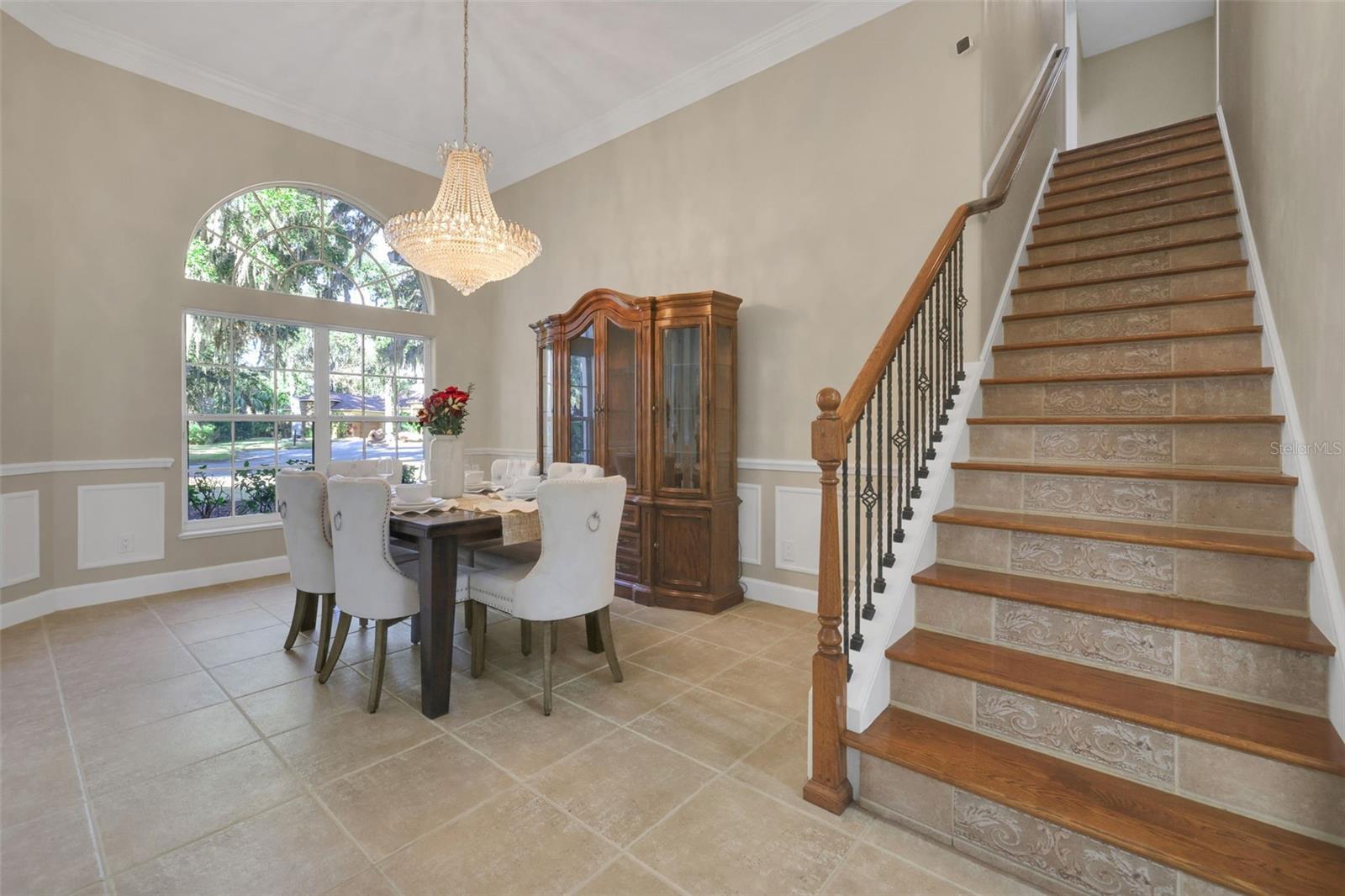 11 CYPRESS HOLLOW LN