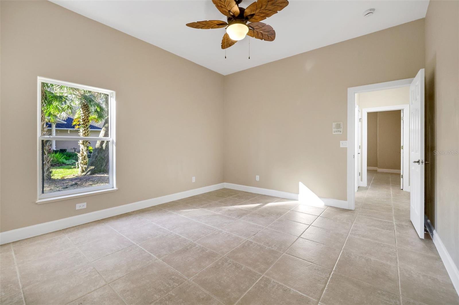 11 CYPRESS HOLLOW LN