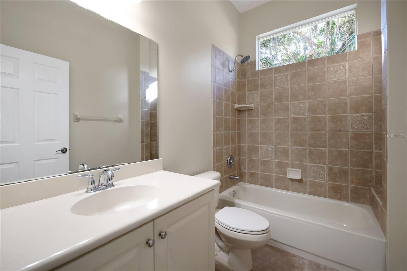 11 CYPRESS HOLLOW LN