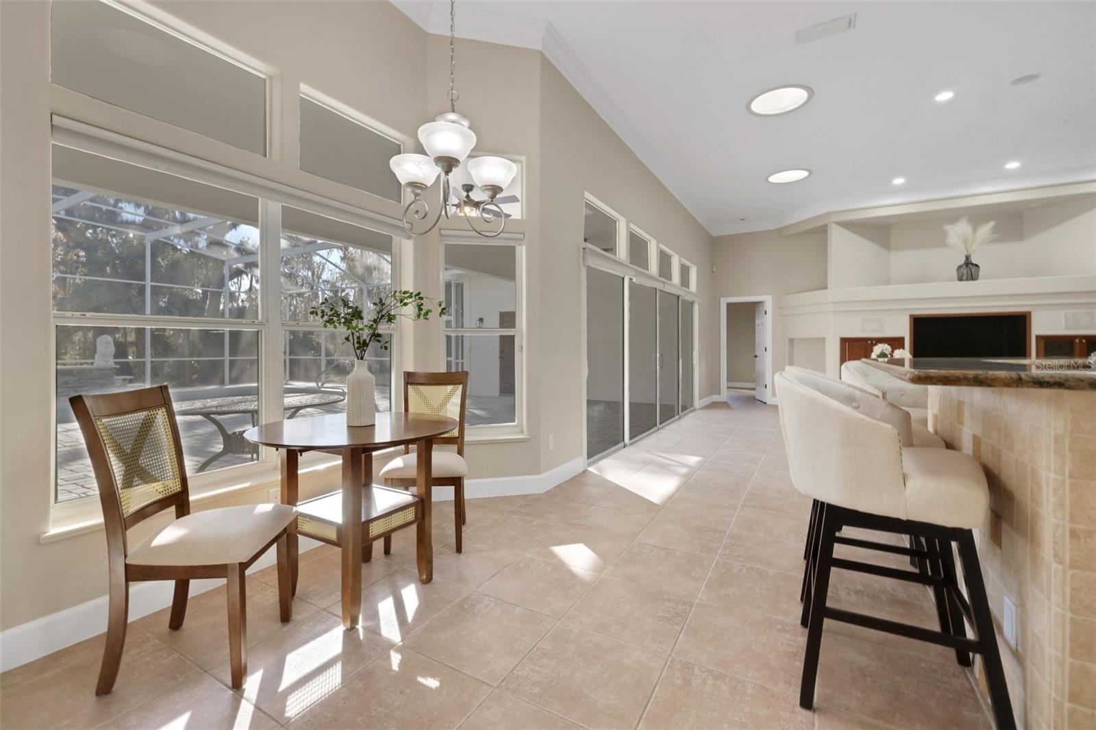 11 CYPRESS HOLLOW LN