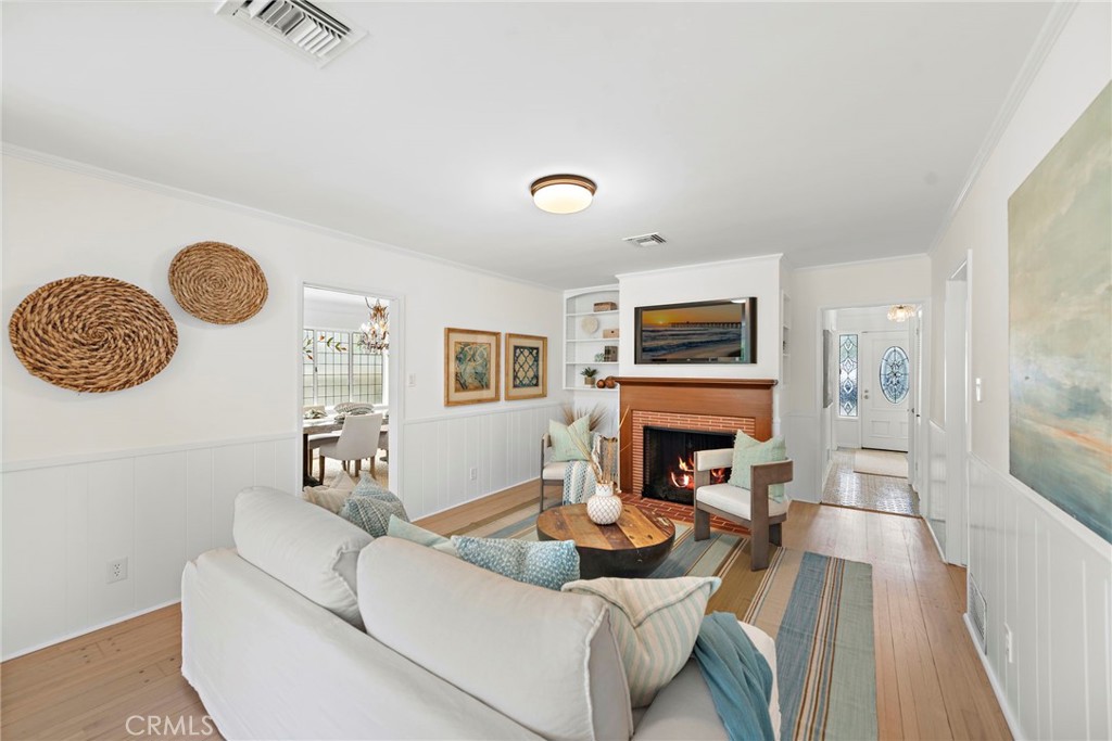 4022 Chestnut Avenue