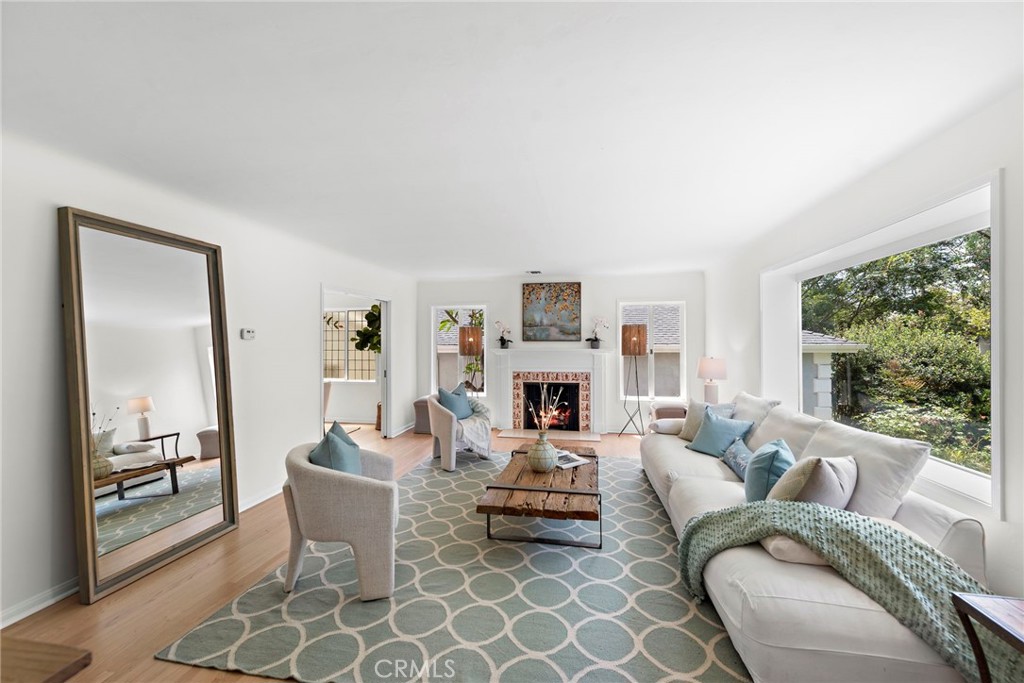 4022 Chestnut Avenue