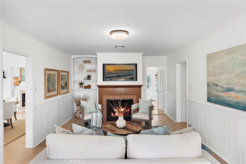 4022 Chestnut Avenue