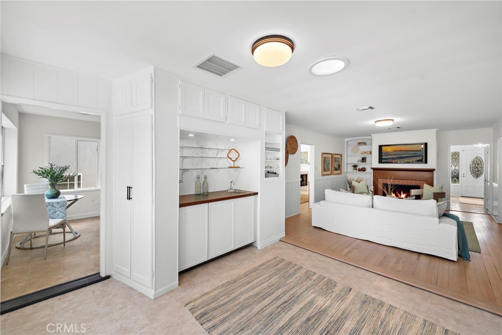 4022 Chestnut Avenue