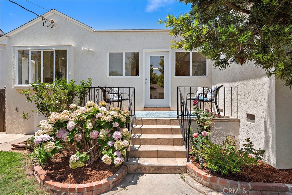 4022 Chestnut Avenue