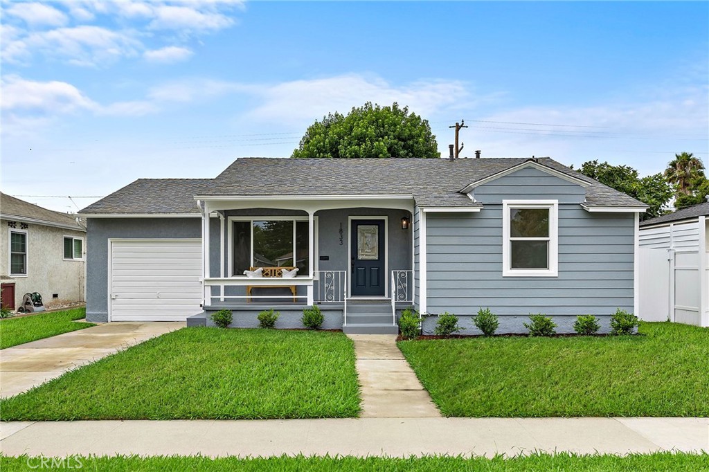 1833 N Greenbrier Road N