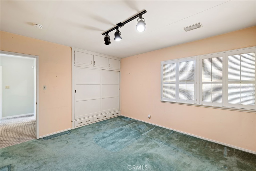 8001 Alverstone Avenue