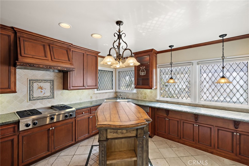 8001 Alverstone Avenue