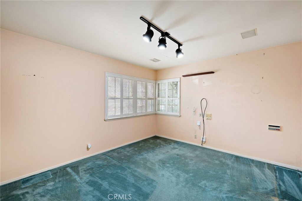 8001 Alverstone Avenue