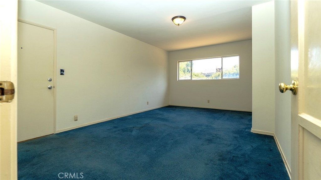 10880 Flaxton