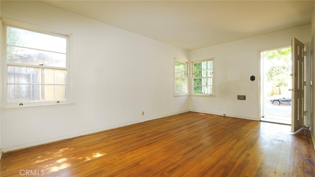 10880 Flaxton
