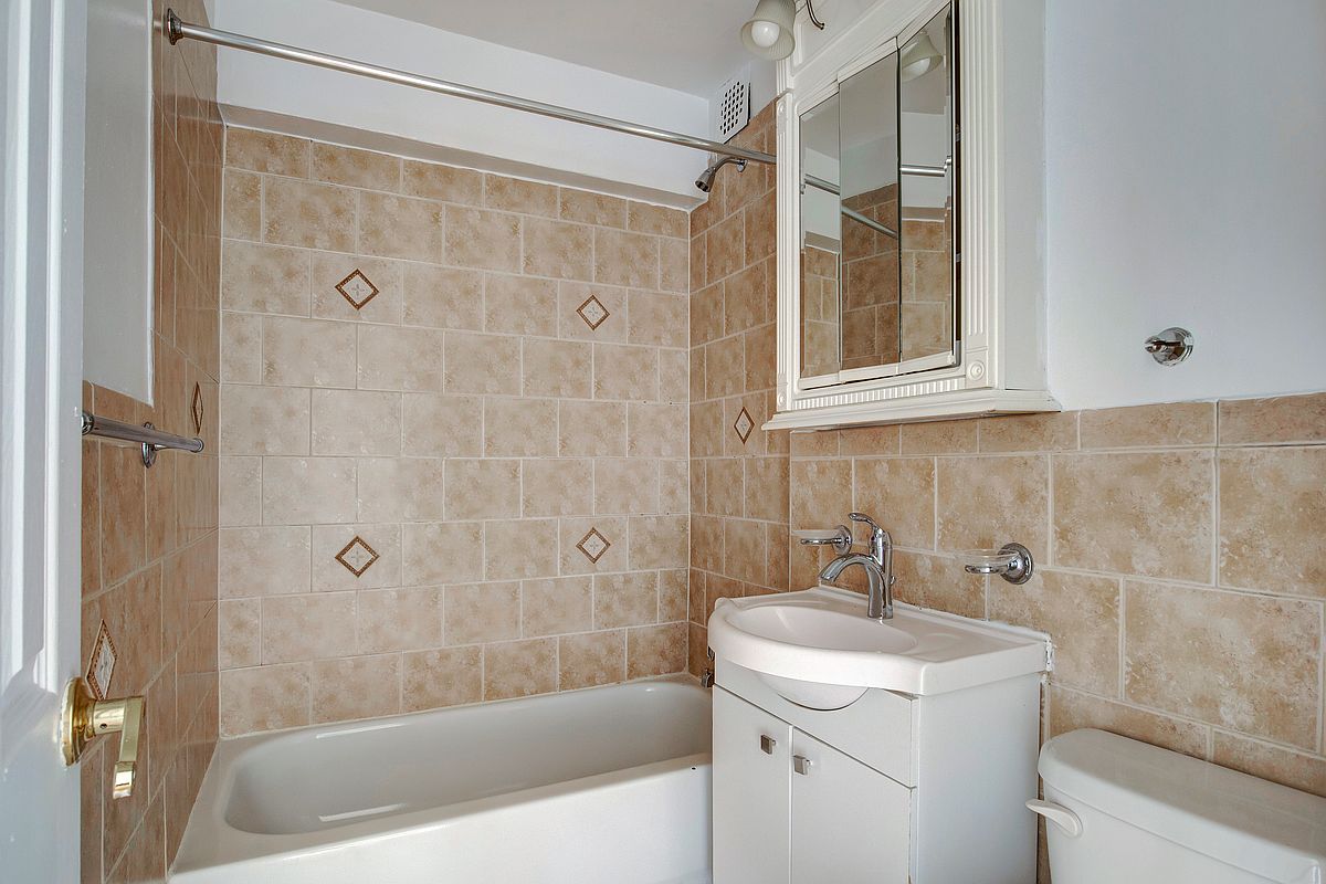 3255 Randall Avenue 3-D