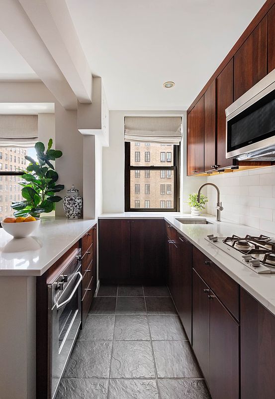 161 W 16th Street 10-H