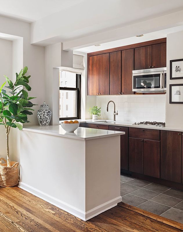 161 W 16th Street 10-H
