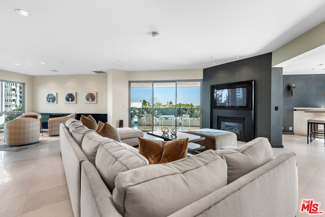 10490 Wilshire Blvd Unit: 604