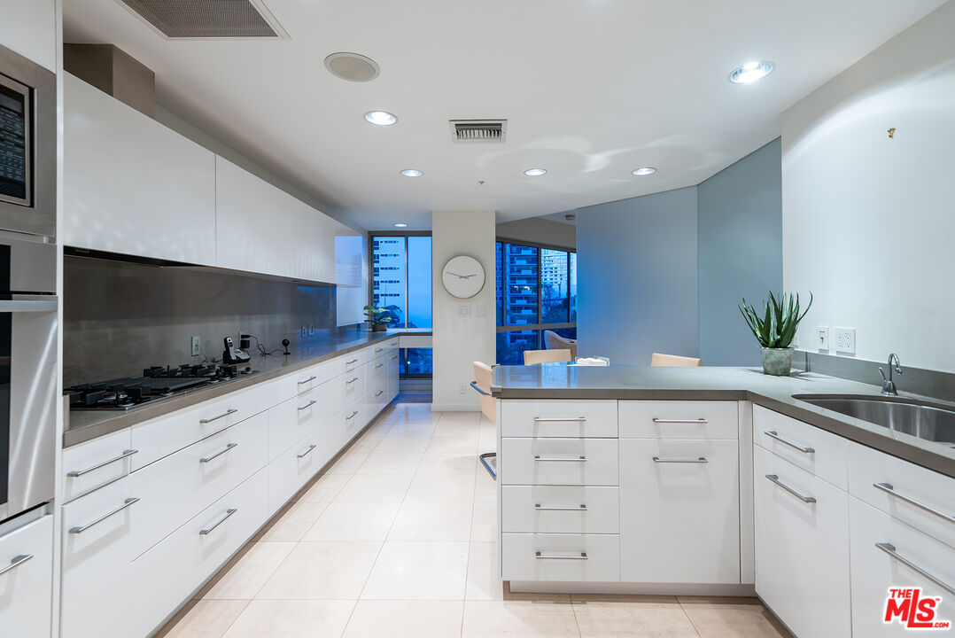 10490 Wilshire Blvd Unit: 604