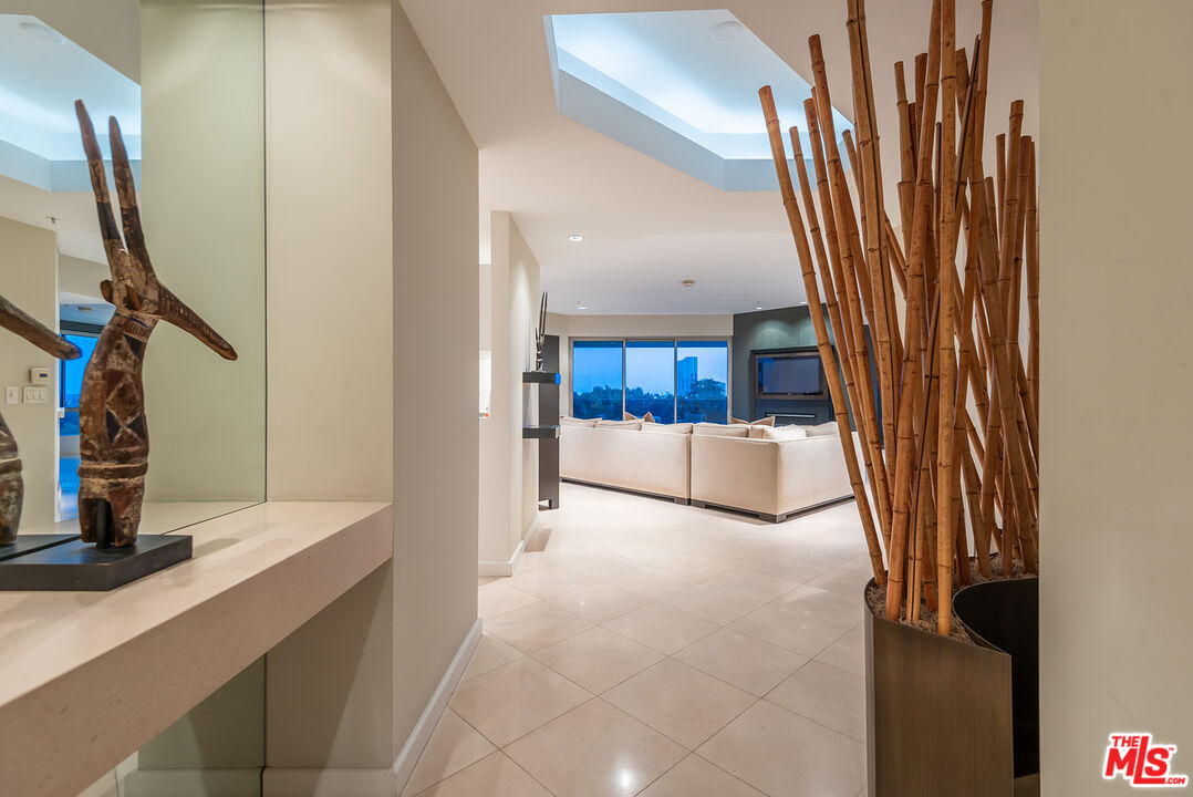 10490 Wilshire Blvd Unit: 604