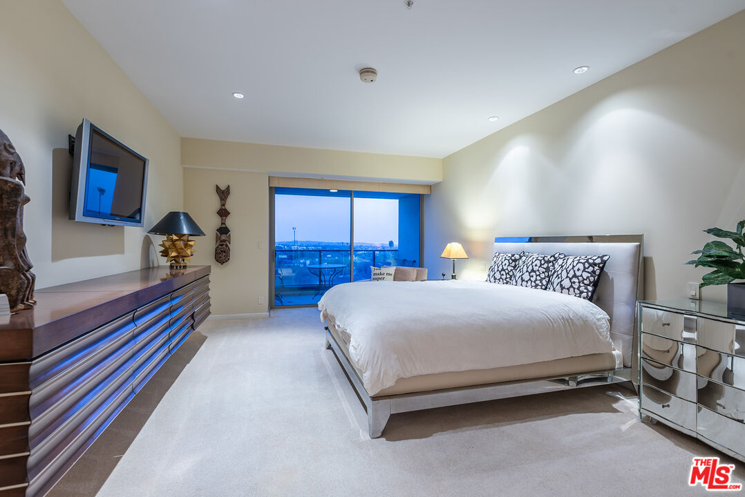 10490 Wilshire Blvd Unit: 604