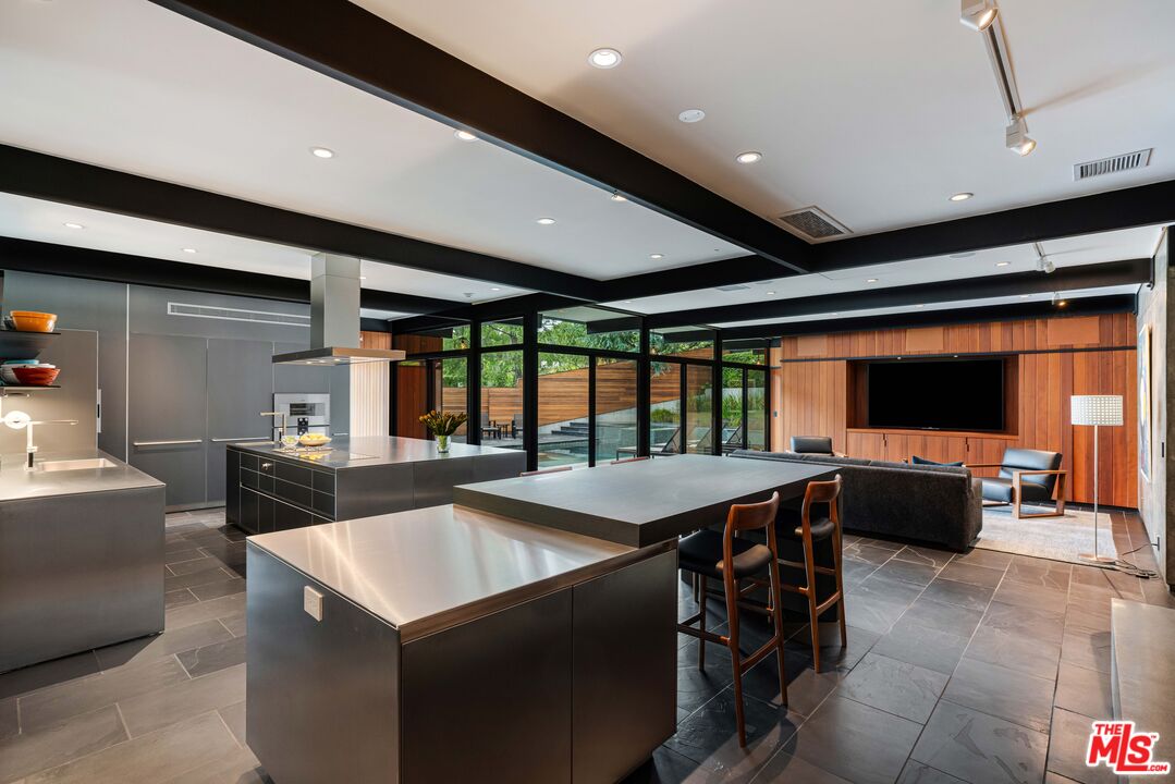 5228 Escalante Dr