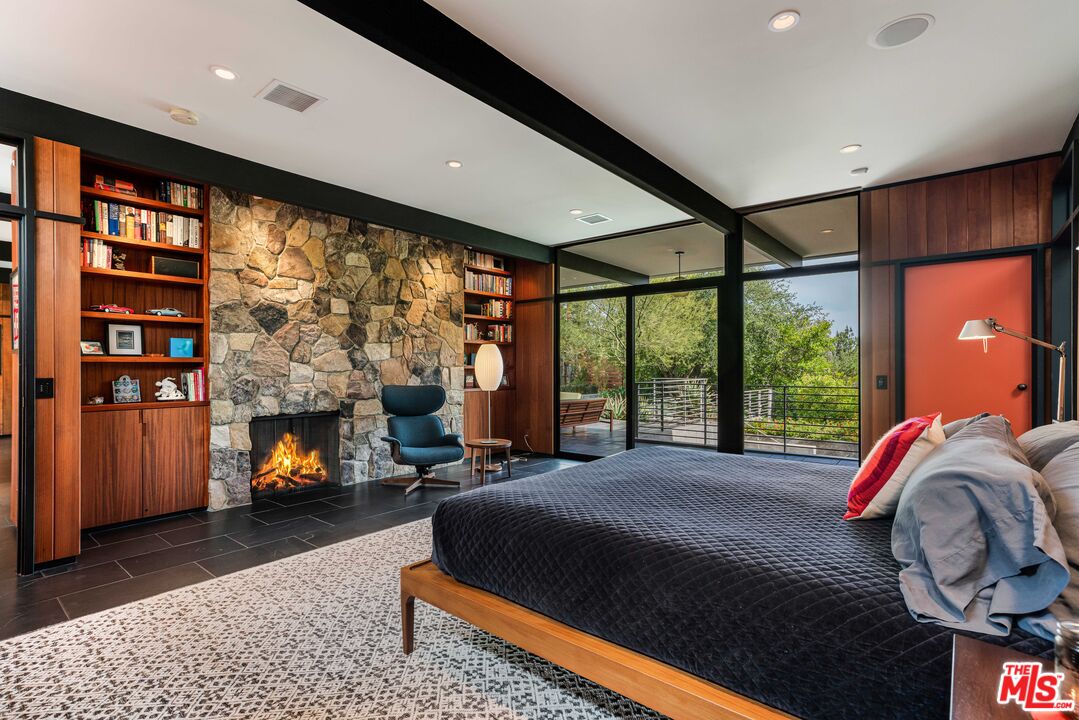 5228 Escalante Dr