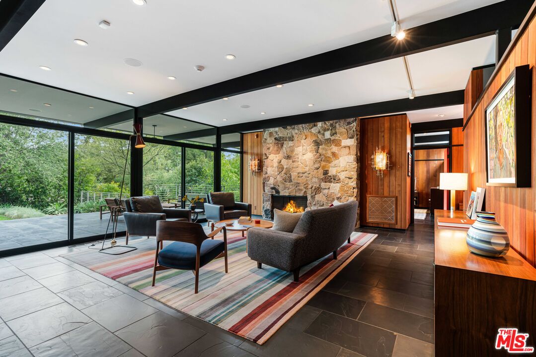 5228 Escalante Dr