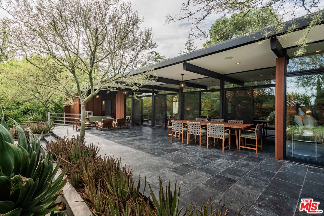 5228 Escalante Dr