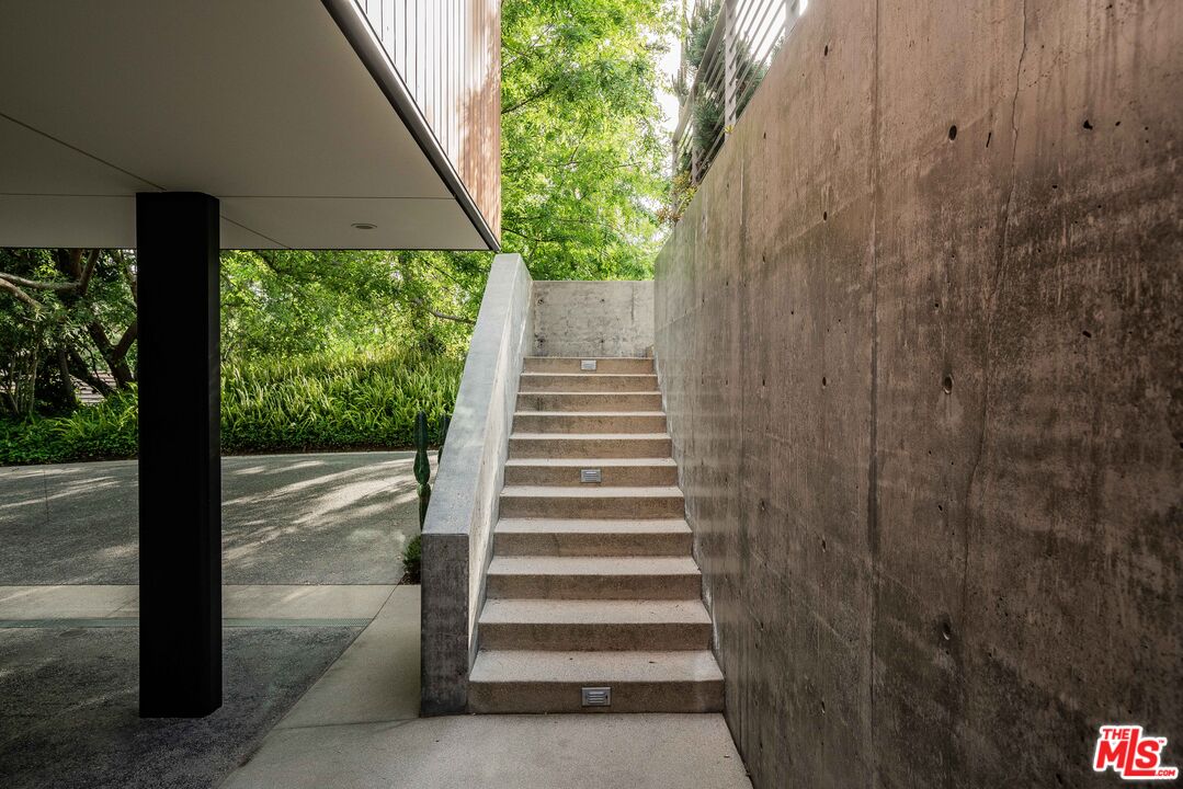 5228 Escalante Dr