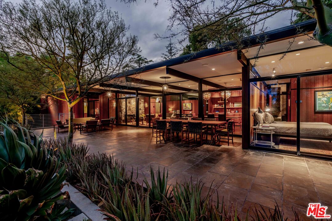5228 Escalante Dr