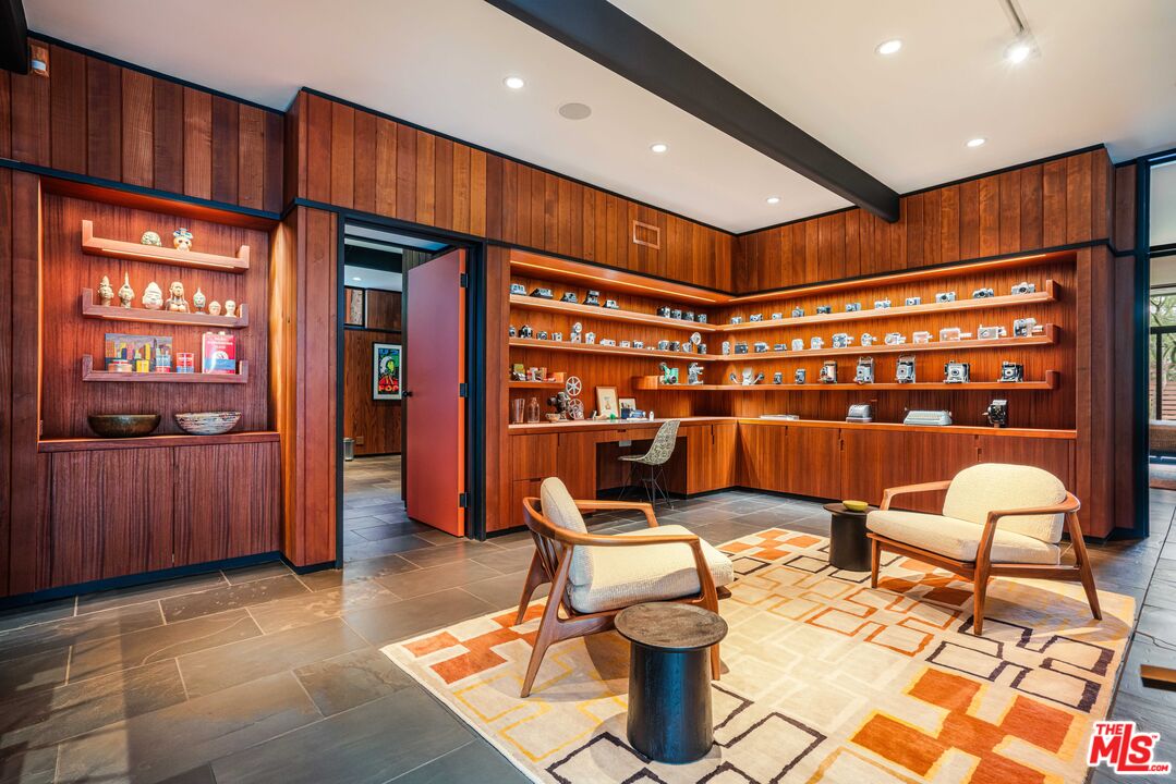 5228 Escalante Dr