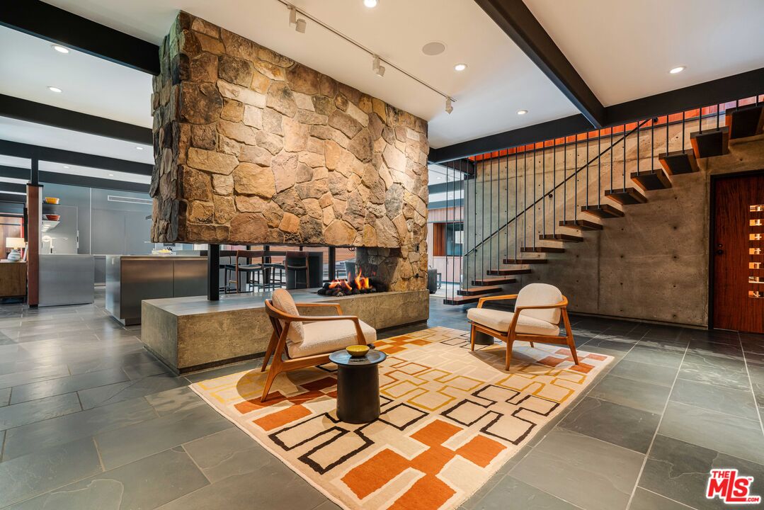 5228 Escalante Dr