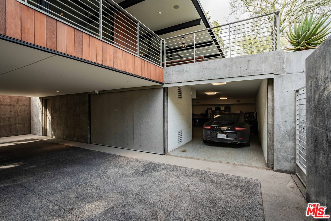 5228 Escalante Dr