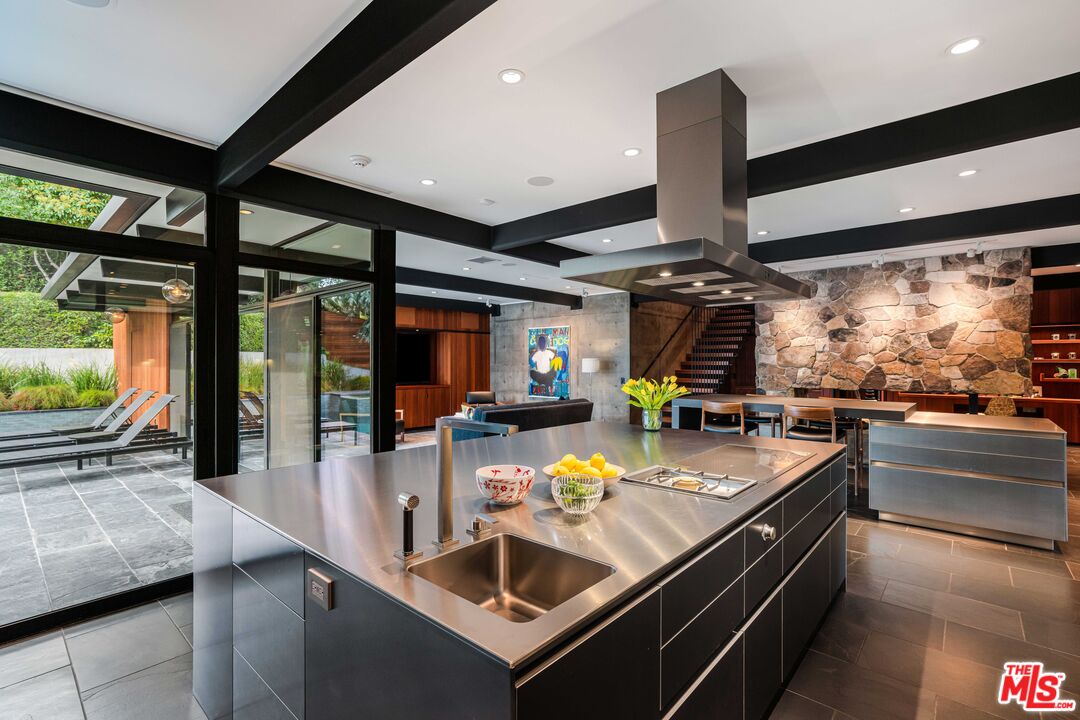 5228 Escalante Dr